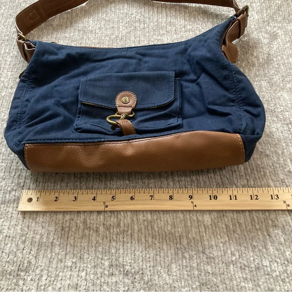 Caribbean Joe‎ navy canvas hobo bag w/ brown faux leather trim & print lining